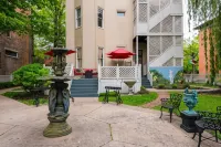 DuPont Mansion Bed & Breakfast Hotels in Louisville