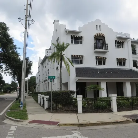 The EO Inn - Downtown Orlando