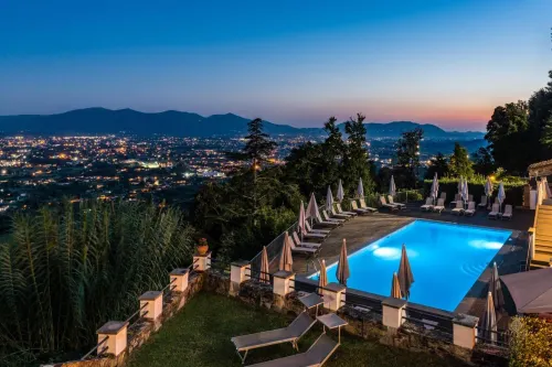 Tenuta Guinigi Antico Borgo di Matraia - Exclusive Holidays Apartments & Pool Hotels in Bagni di Lucca
