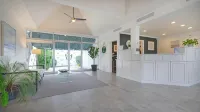 East Hampton House Resort Hotel a Springs