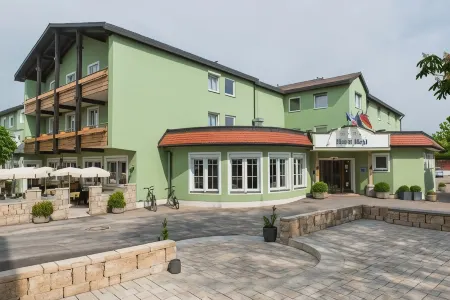 Hotel & Gasthof Richard Held Отели в г. Визент