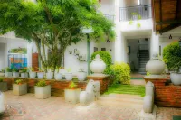 Mindana Residence Hotels in 