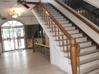Seven Stars Hotel