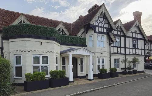 Hotel Manor - Datchet, Windsor Hotels in Datchet