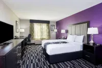 La Quinta Inn & Suites by Wyndham Fairfield - Napa Valley Hotels in 