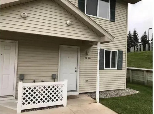 Newly Updated 2 Bedroom Townhome with Fireplace