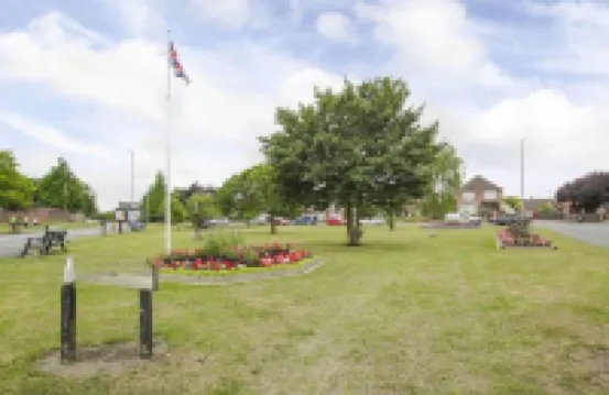 Eaton Ford Green Apartment