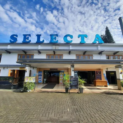 Selecta Hotel Batu Malang Powered by Archipelago Hotels near Selecta Amusement Park