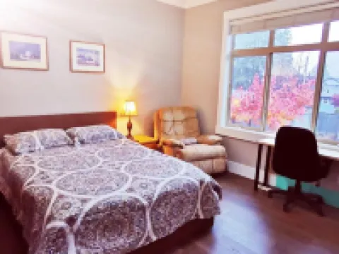 Cozy, Bright, Private Room Hotels in Coquitlam
