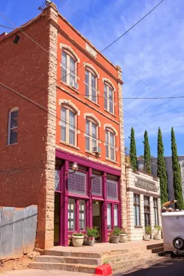 비즈비 브라운스톤 스위트