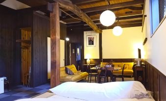 Rickshaw Inn
