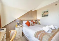 Lion Hotel & Studio Apartments Hotels in 