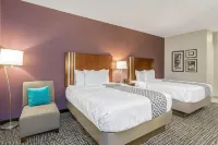 La Quinta Inn & Suites by Wyndham Oklahoma City -Yukon Hotels in Yukon