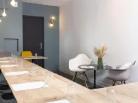 Ibis Valenciennes Hotel a Gommegnies