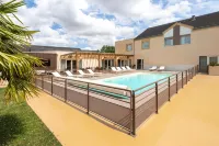 Sure Hotel by Best Western Caen Memorial - Pools