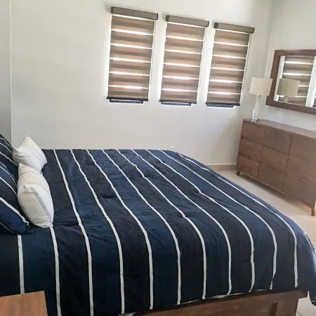 Big House Pool  Grill, 4 Bedrooms 12 Ppl AC Ocean View TV Wifi