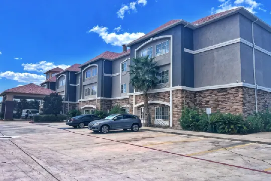 La Quinta Inn & Suites by Wyndham Houston Energy Corridor Отели рядом с достопримечательностью «Маркет сквер эт Элдридж»