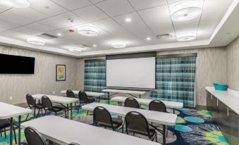 Hampton Inn and Suites Pryor