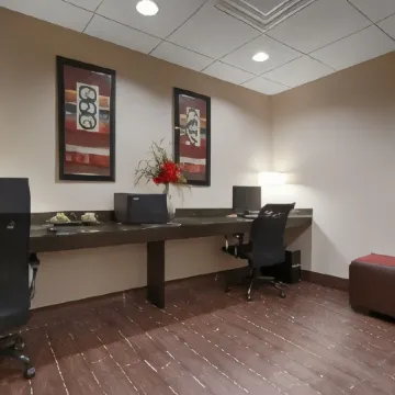 Best Western Plus Cushing Inn  Suites