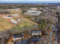 Woodstone Retreat right next to UGA golf course! 웨스트사이드 플라자 쇼핑센터 주변 호텔