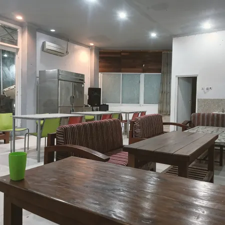 Rubikz Hostel & Cafe