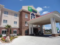 Holiday Inn Express Kenedy by IHG