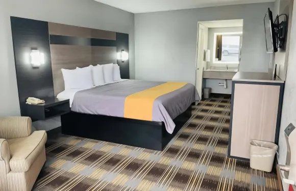 塞勒斯堡/路易斯維爾北Travelodge by Wyndham酒店