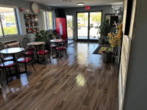 Super 8 by Wyndham Greenville Hotels in Greenville