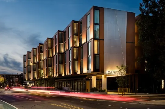 Cambria Hotel Boston Somerville