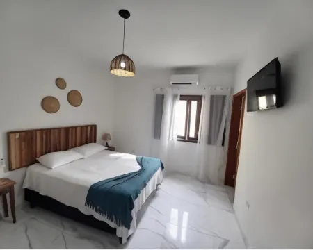 Mar Egeu Arte & Pouso Hotels in Peruibe