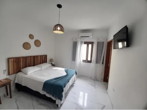 Mar Egeu Arte & Pouso