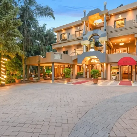 Villa Simonne Отели рядом с достопримечательностью «Торговый центр Killarney»