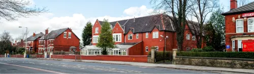 Trivelles Mayfair,Stockport - Park Yeri