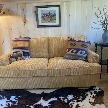 Cozy Ranch Setting Apartment Only 20 Minutes to Glacier National Park