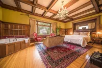 Dashwood Manor Seaside Bed & Breakfast