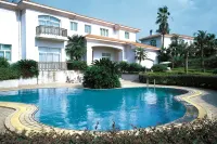 ST-Tropez Hotel - مسبح خاص