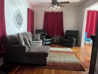 Centrally located spacious house in Valentine, 4 bedrooms, 5 beds, sleeps 8