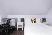 Spacious Modern Luxury Duplex Near Boston & Cambridge - Free Parking