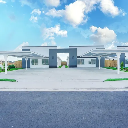 Brand NEW Cozy 3 Bedroom Apartment conveniently located in Pharr-McAllen area! Отели в г. Фарр