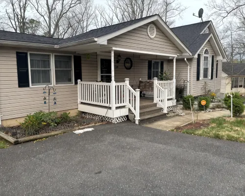 Charming 3BR - 2BA Comfy Home Near Beach, fun & relaxation-Perfect Getaway Spot! Ξενοδοχεία στην πόλη Calvert County