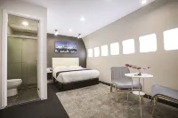 스리 랑깃 호텔 Klia Klia 2 & F1