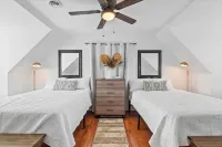 Beautiful and Secluded getaway on 10 acres