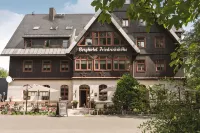 Berghotel Friedrichshöhe - Sauna, Pool & Natur