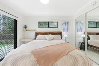 Nobby's Arcade - Homestays
