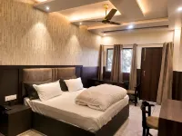 Cottage Club Inn - Parkering