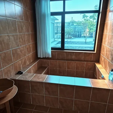 Zhihui Wenquan Homestay (Second Branch)