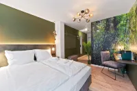 JUNGLE No5 Boutique Hotel - Stuttgart City-Center - Homestays