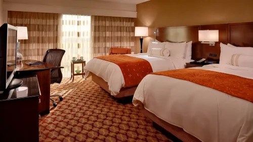 Marriott Louisville East - parking