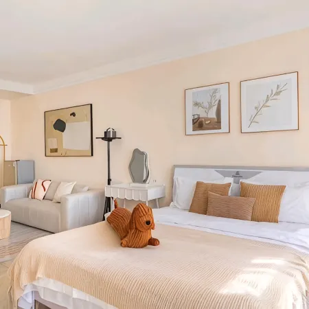 Jiaju Boutique Stay Apartment (Xinyang Tianrun Plaza Railway Station)