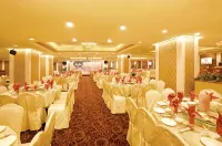 Riviera Hotel Macau - servizio colazione